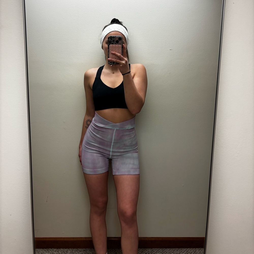 Free people movement tie-dye biker shorts 🚴🏽‍♀️☀️